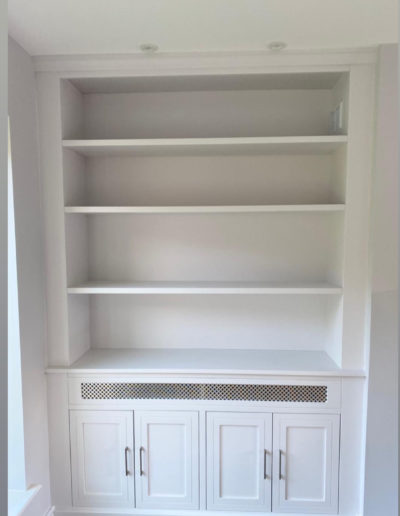 Fitted Alcove Unit. Finished in Ice White