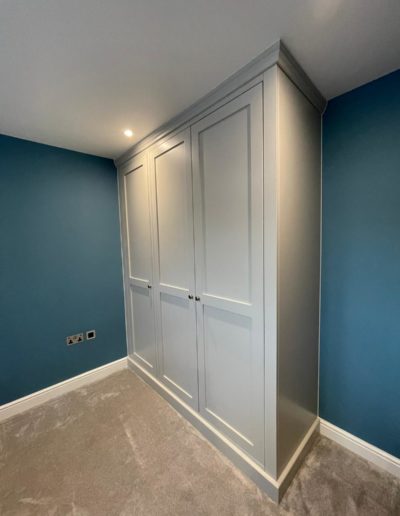 Fitted 3 Door Wardrobe. Finished in Morning Dew & Oak internals