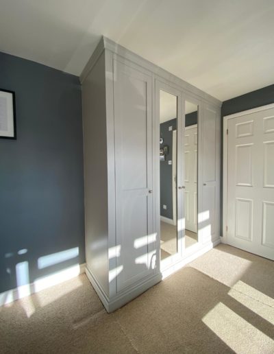 Fitted Double Wardrobe with mirror doors