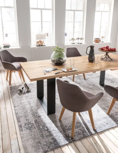 Fargo-Oak-Table-with-Black-Anthracite-LegsLR