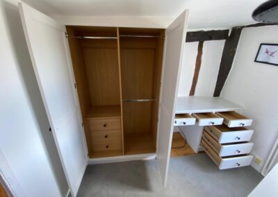 example of oak internals and storage space
