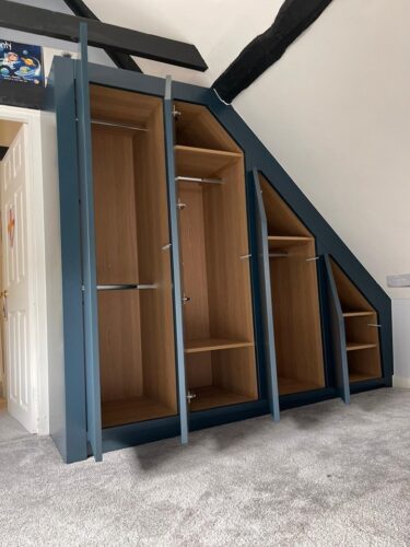 Wardrobe-oak-internals